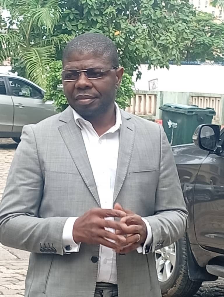 Image default